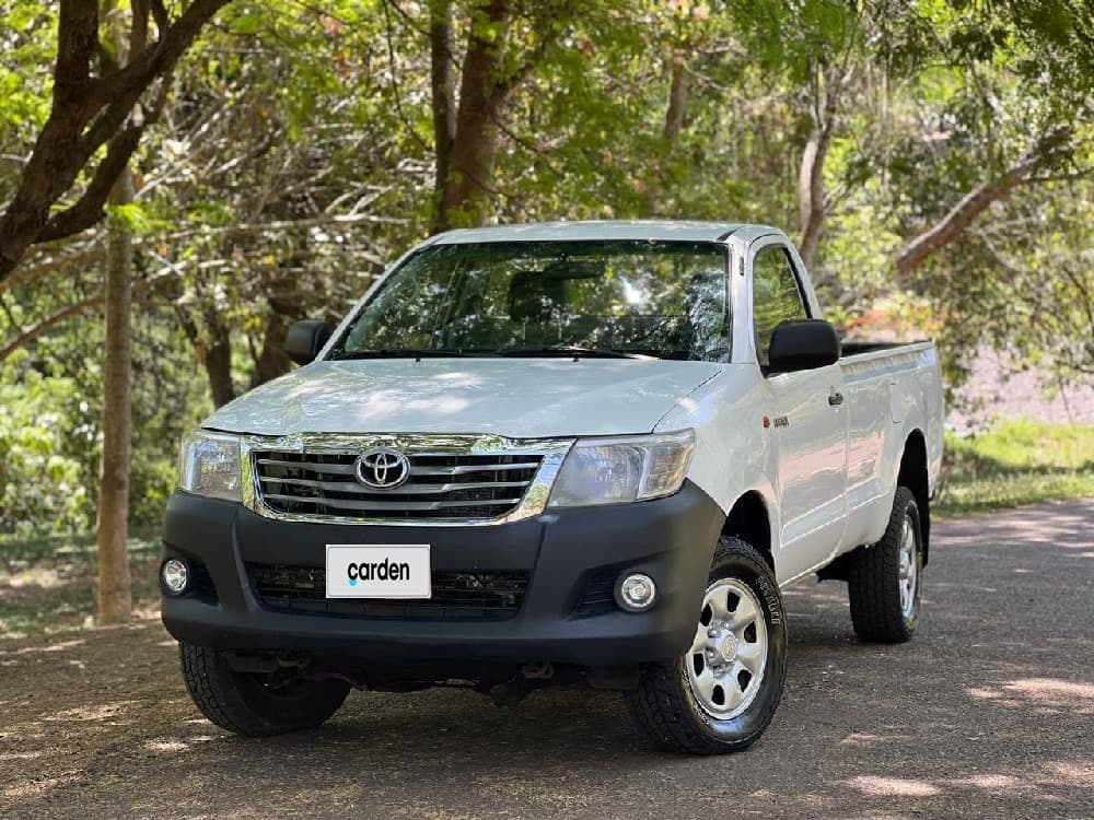 Toyota Hilux 2014