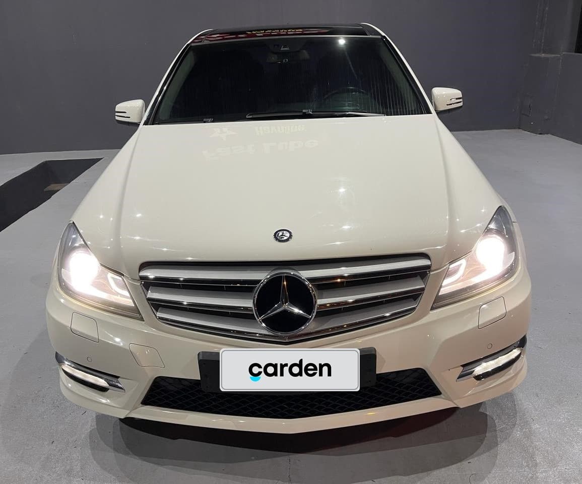 Mercedes-Benz C200 2012