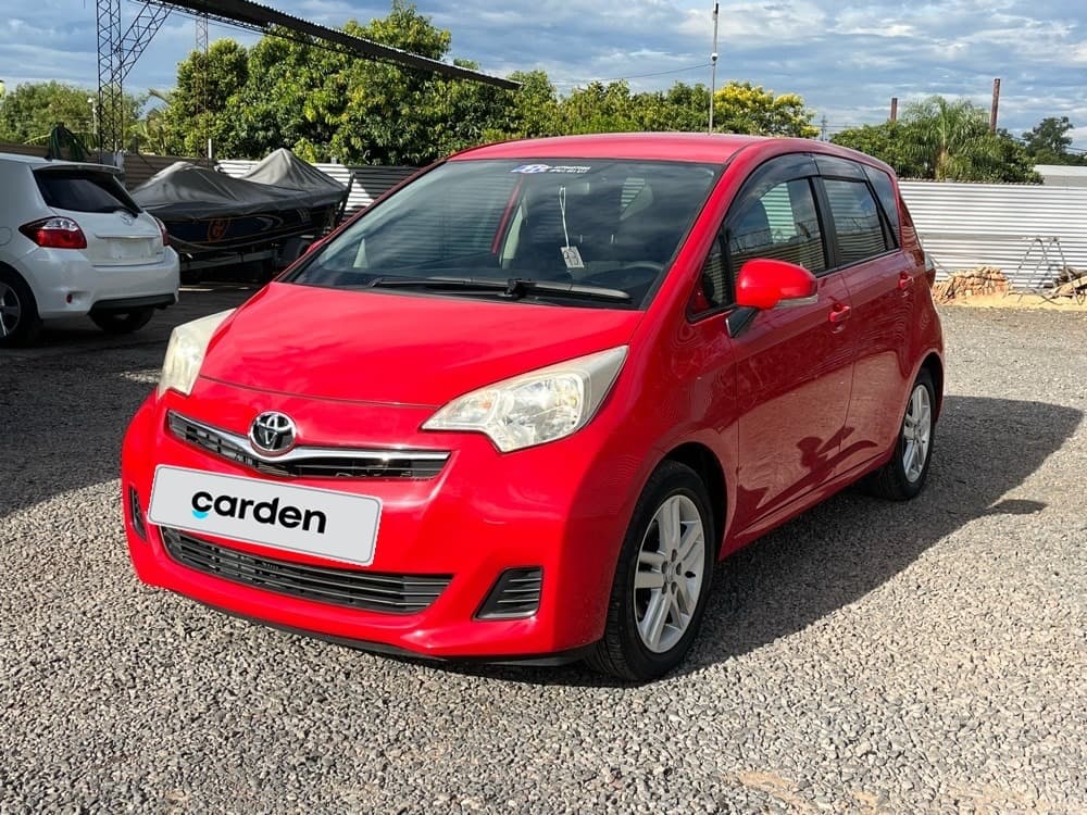 Toyota Ractis 2013