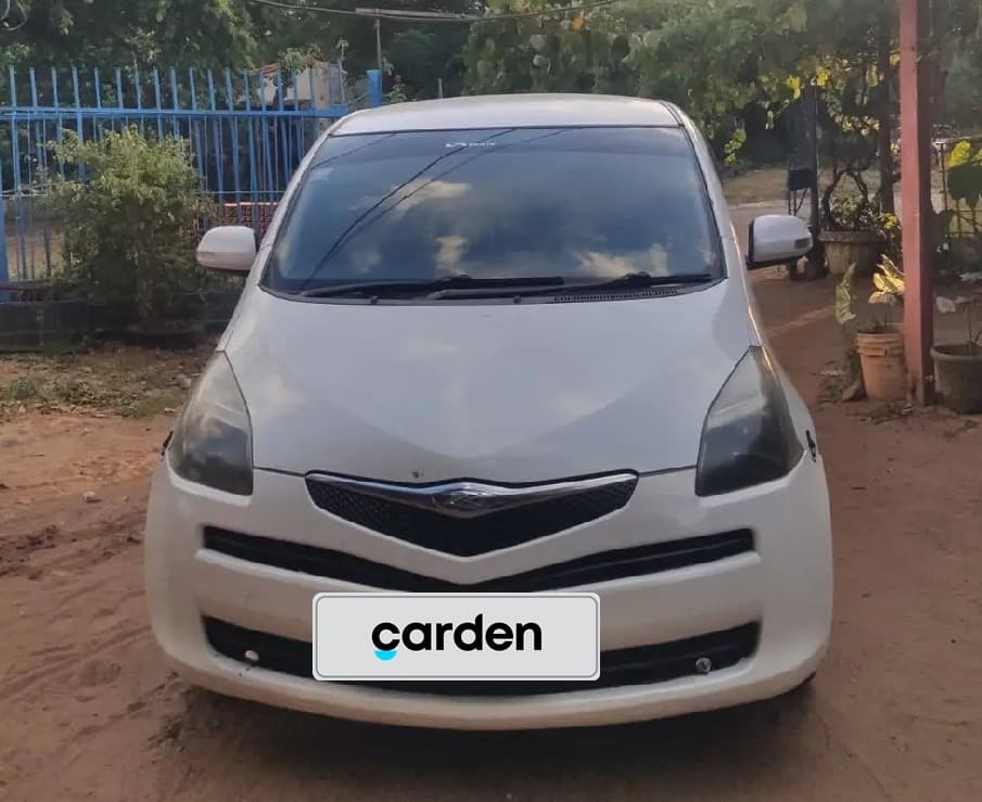 Toyota Ractis 2006