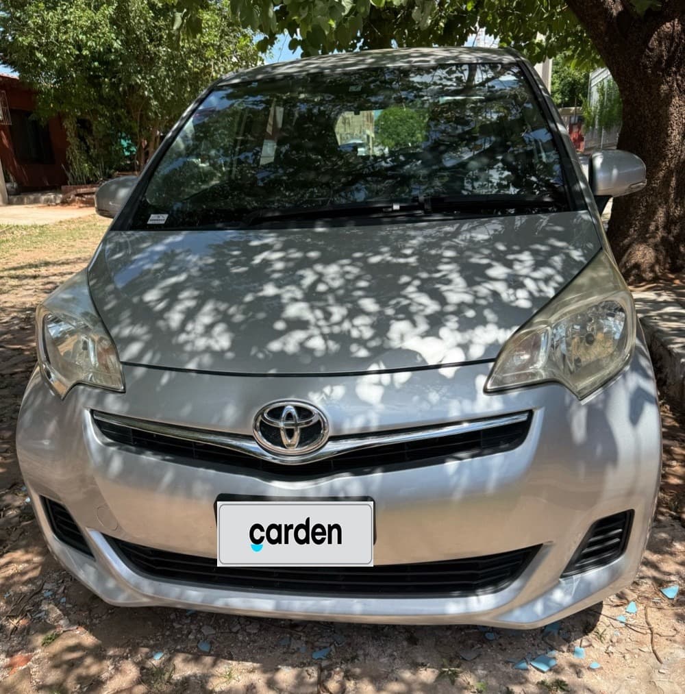Toyota Ractis 2011