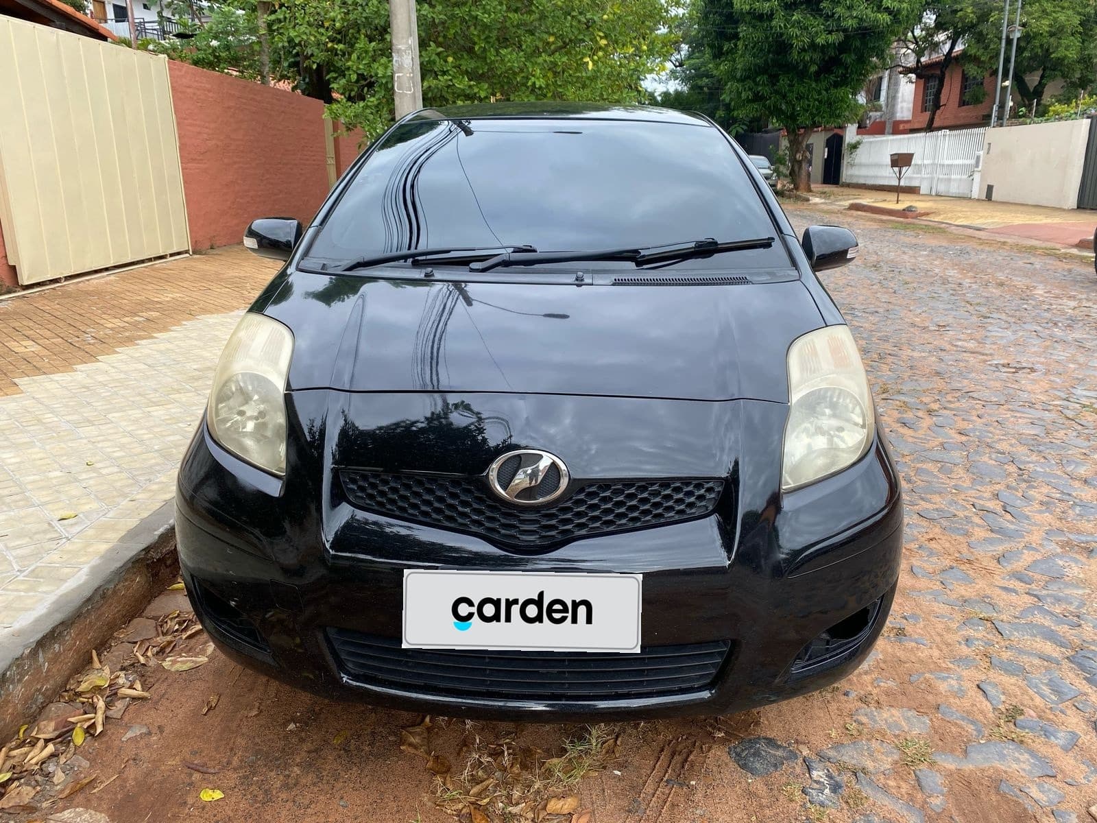 Toyota Vitz 2011