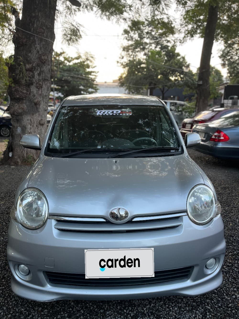 Toyota Sienta 2007