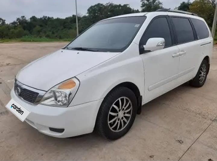 Kia Carnival 2011