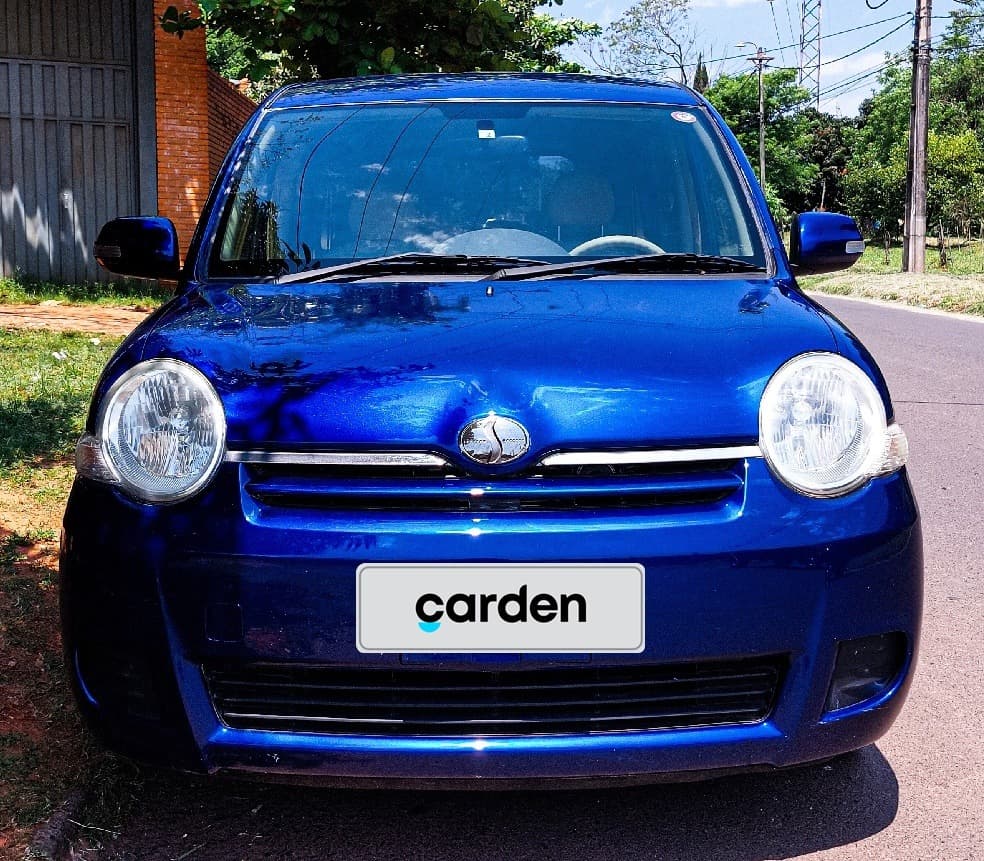 Toyota Sienta 2010