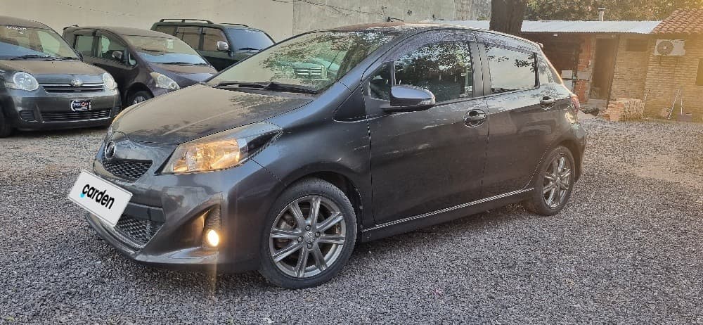 Toyota Vitz 2011