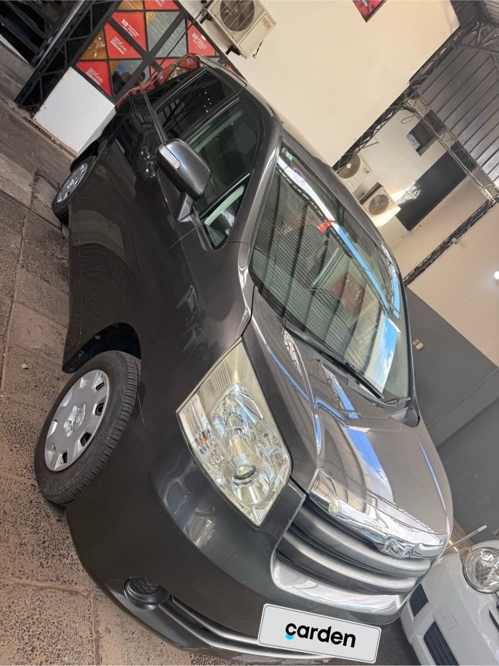Toyota Noah 2009