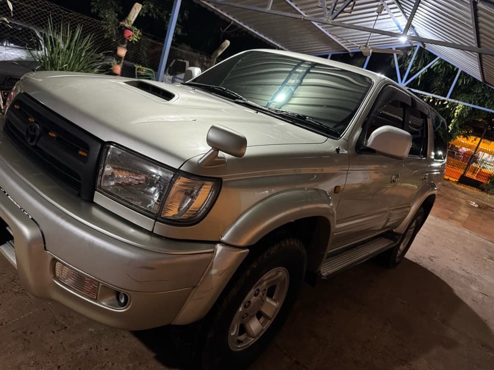 Toyota Hilux Surf 2005