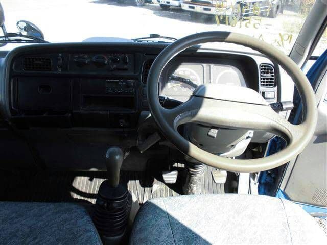 Mitsubishi Canter 2000