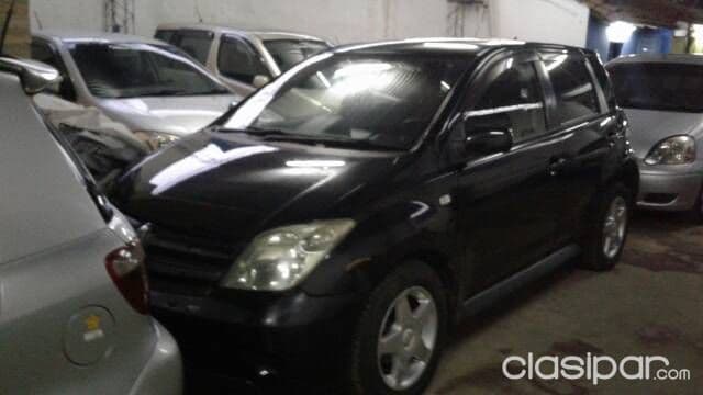 Toyota Ist 2003