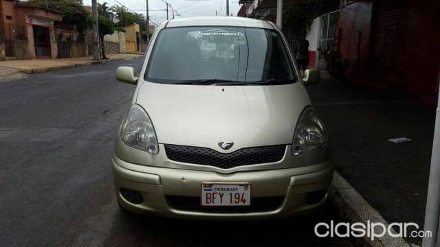 Toyota Funcargo Año 2003