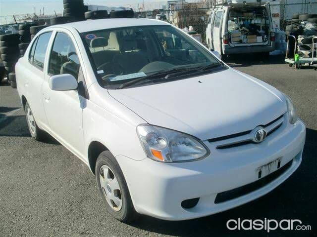Toyota Platz 2004