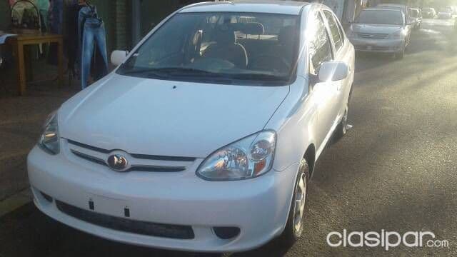 Toyota Platz 2004