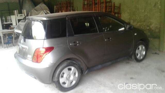 Toyota Ist 2004