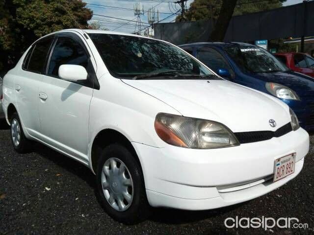 Toyota Platz 2001