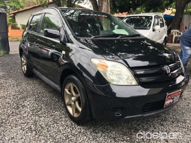 Toyota Ist 2002