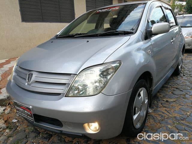 Toyota Ist 2004