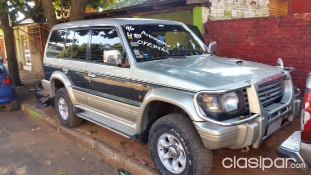 Mitsubishi Montero 2004