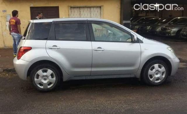 Toyota Ist 2003