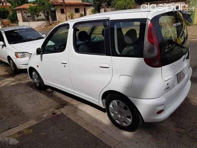 Toyota Funcargo 2001