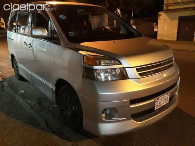 Toyota Noah 2002