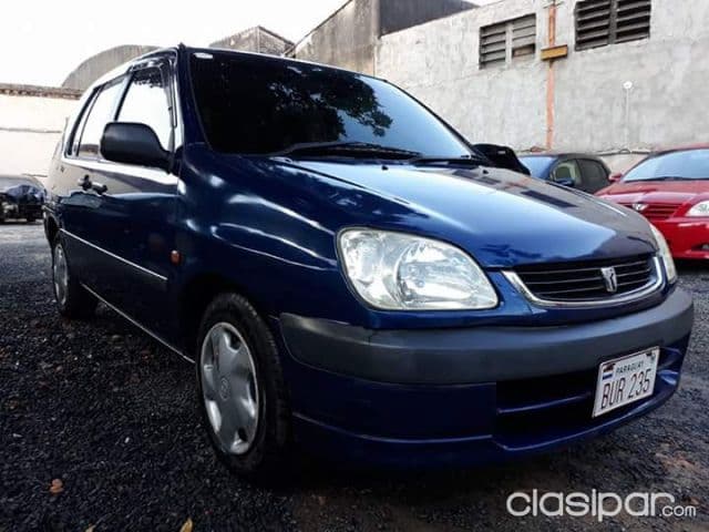 Toyota Raum 2000