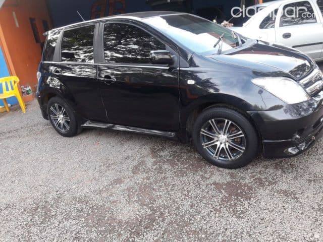 Toyota Ist 2003