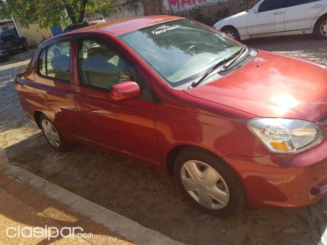 Toyota Platz 2004