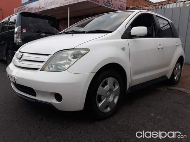 Toyota Ist 2003