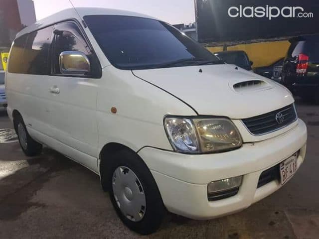 Toyota Noah 2000