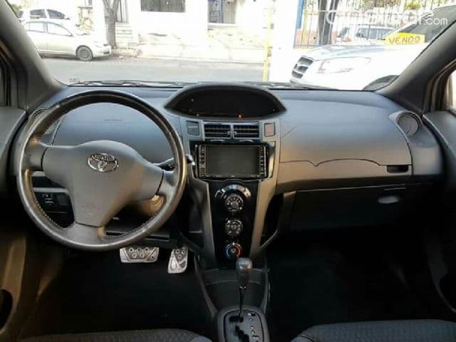 Toyota New Vitz 2006