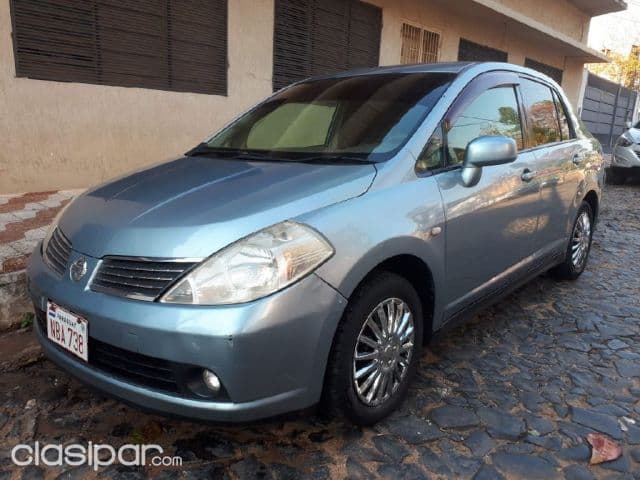 Nissan Tiida 2006