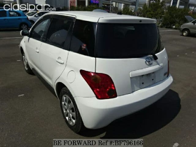 Toyota Ist 2004