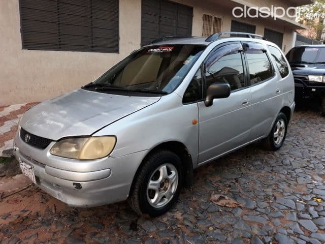 Toyota Spacio 2000