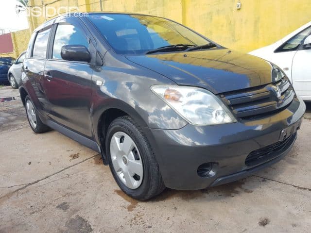 Toyota Ist 2005