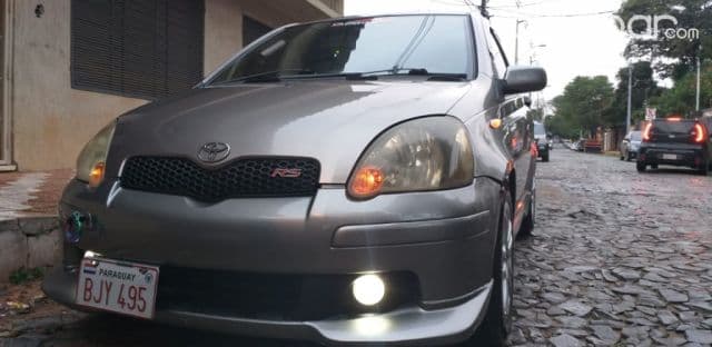 Toyota Vitz 2003