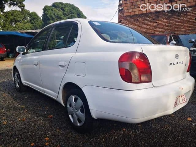 Toyota Platz 2001