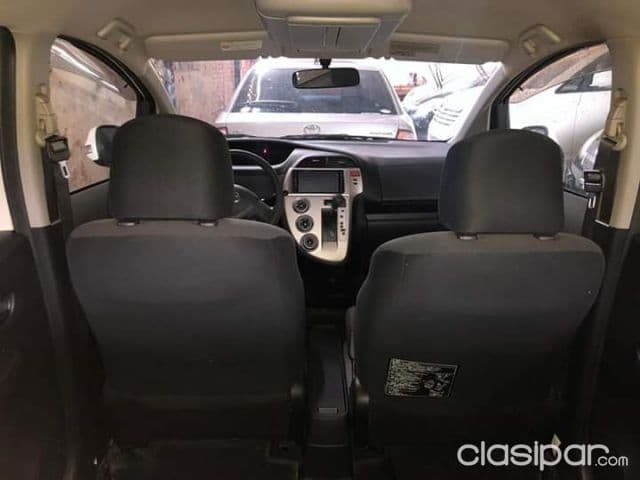Toyota Ractis 2008