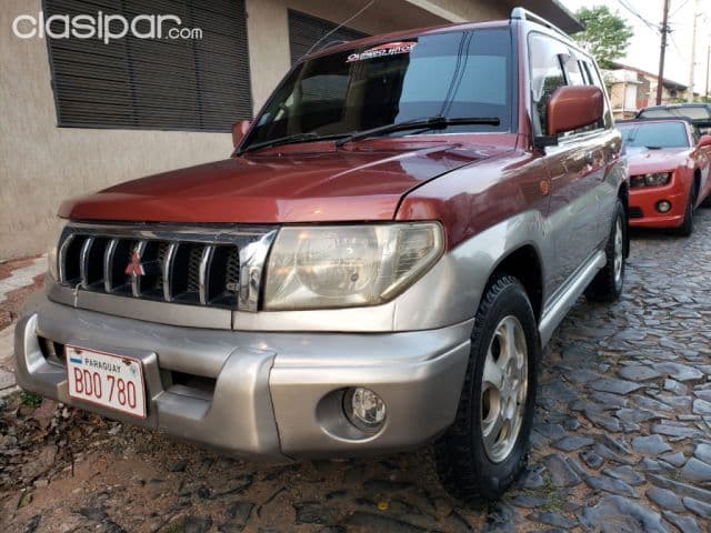 Mitsubishi Pajero Io 2000