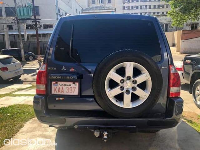 Mitsubishi Montero 2006