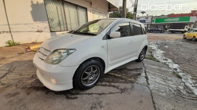 Toyota Ist 2003
