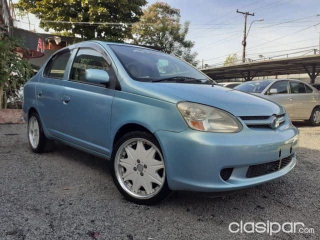 Toyota Platz 2003
