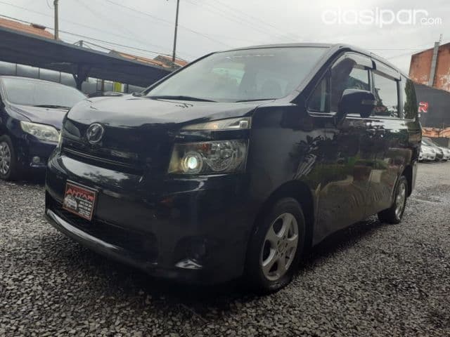 Toyota Voxy 2007
