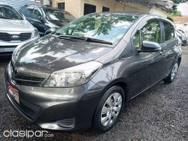 Toyota Vitz 2012
