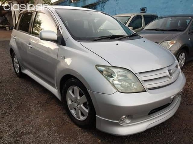 Toyota Ist 2004