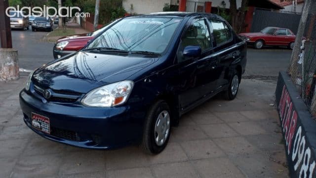Toyota Platz 2003