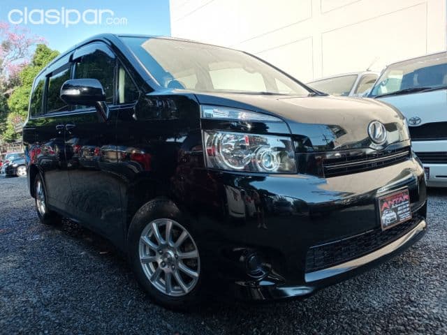 Toyota Voxy 2009