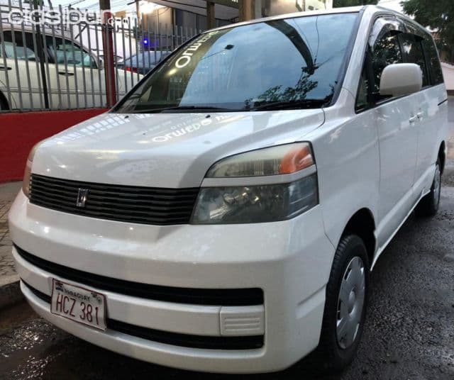 Toyota Voxy 2003