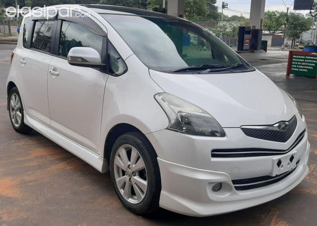 Toyota Ractis 2006