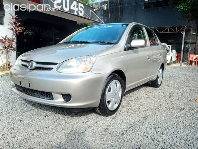 Toyota Platz 2003